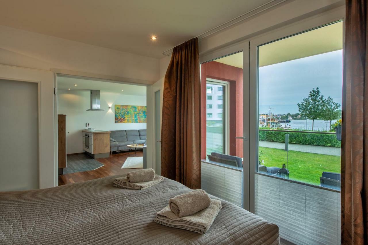 "Myharbourfront", Luxurioeses Wohnen An Der Hafenmole Apartment Rostock Exterior photo